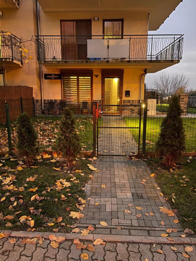 Studio One Ogrodek I Parking Gorzow Wielkopolski Luaran gambar